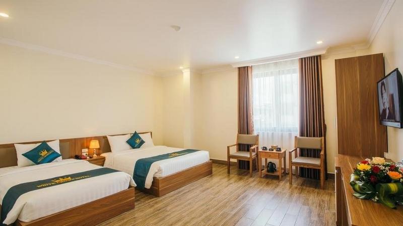 White Crown Hotel הלונג מראה חיצוני תמונה