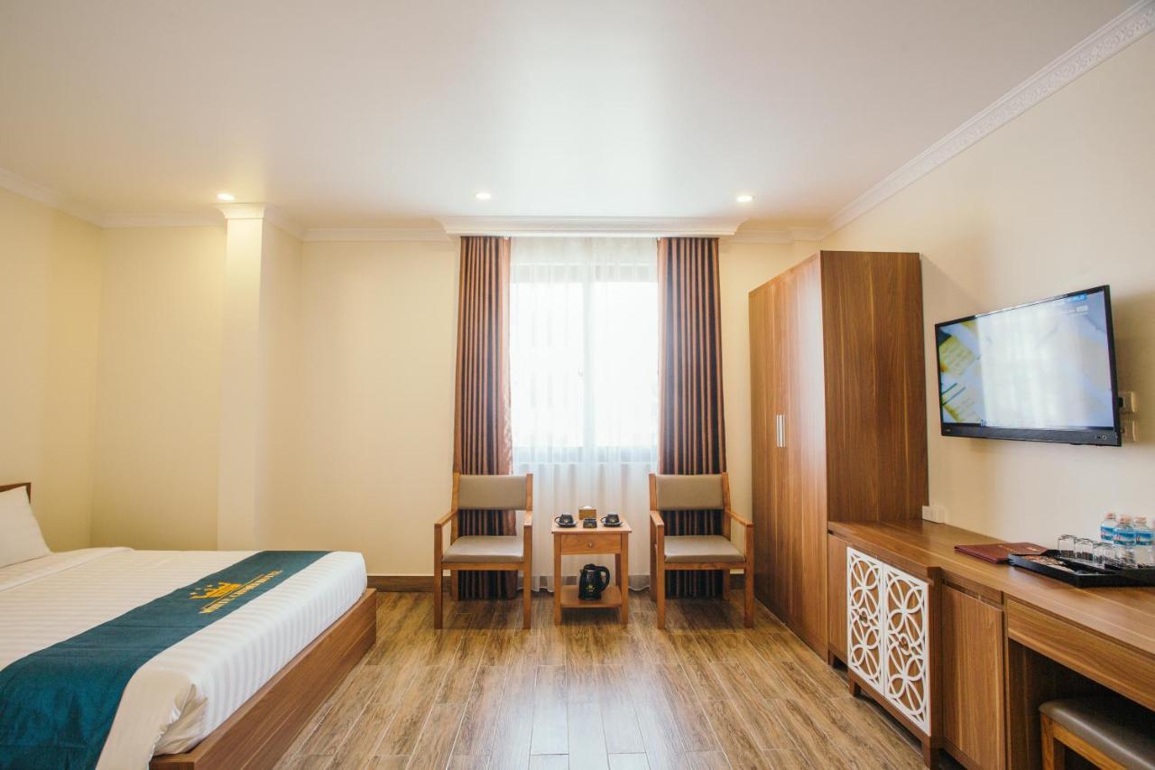 White Crown Hotel הלונג מראה חיצוני תמונה