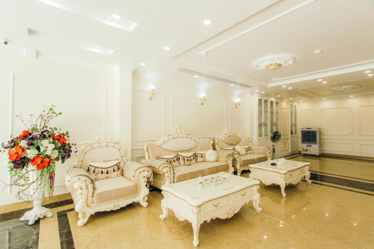 White Crown Hotel הלונג מראה חיצוני תמונה
